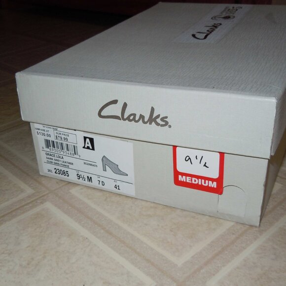CLARKS ‘GRACE LOLA’ DK GRAY LEATHER BOOTIES HEELS SIZE 9 ½ EXC COND IN BOX - Picture 8 of 8